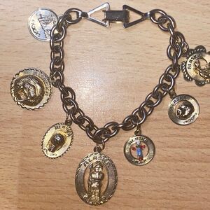 Vintage 12 KGF Alaska Charm Bracelet